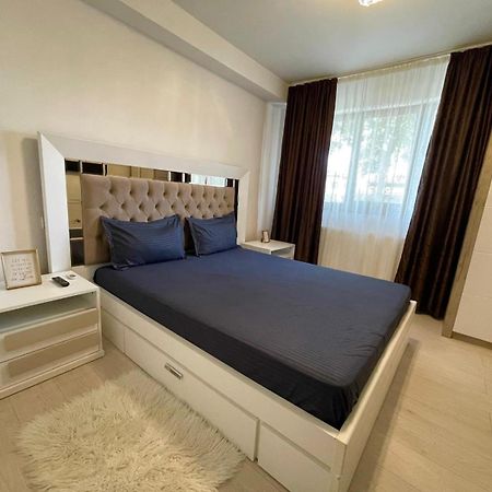 Discret Apartament One Targoviste Bagian luar foto