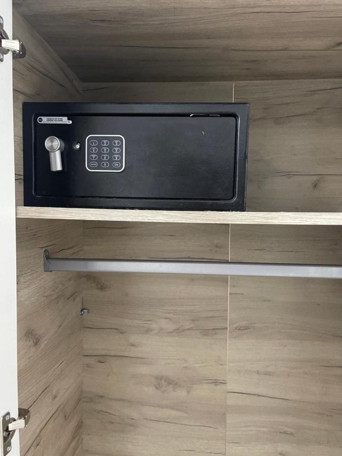 Discret Apartament One Targoviste Bagian luar foto
